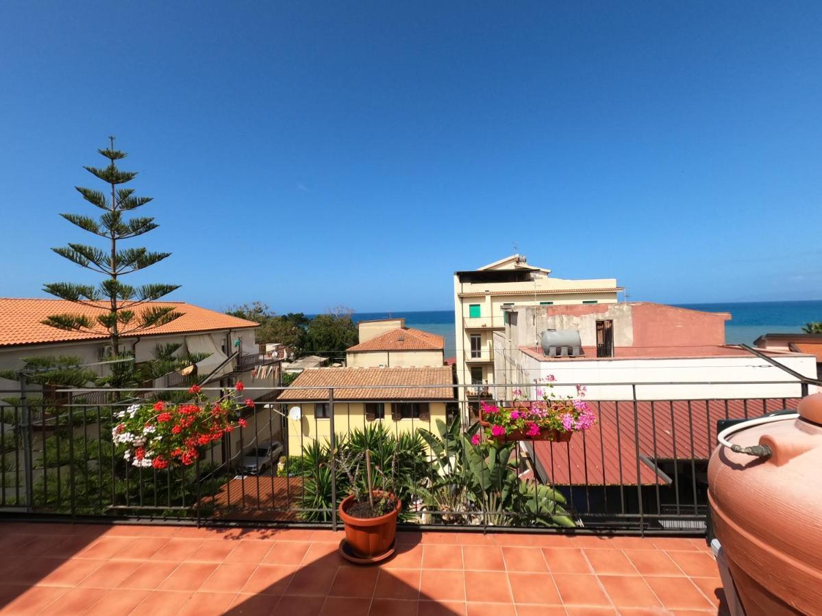 Terrazza Lungomare Villa Caronia Marina Eksteriør billede